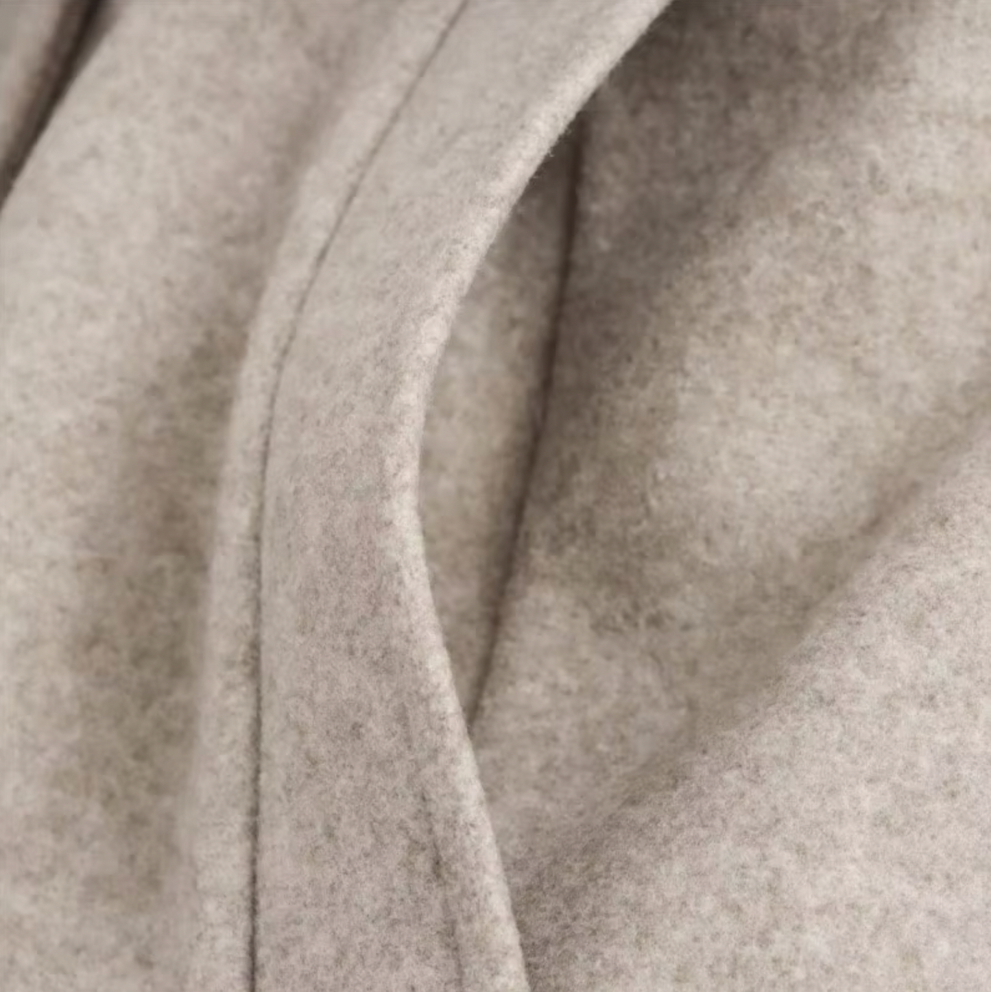 Chic Beige Dobbelbrystet Trench Coat med Fuskepels Krage for Stilige Utflukter