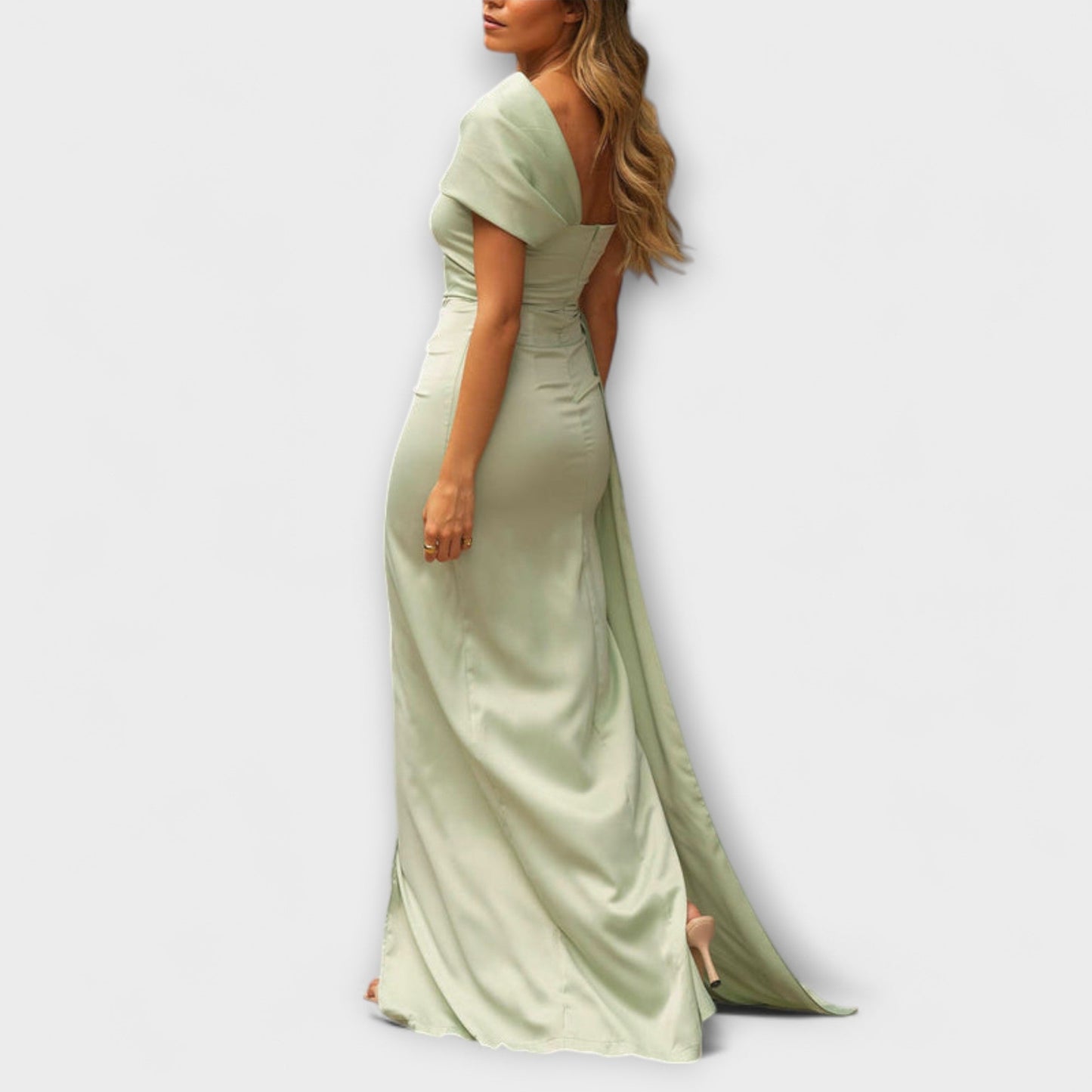 Chic Én-Shoulder Maxi Kjole for Arrangementer