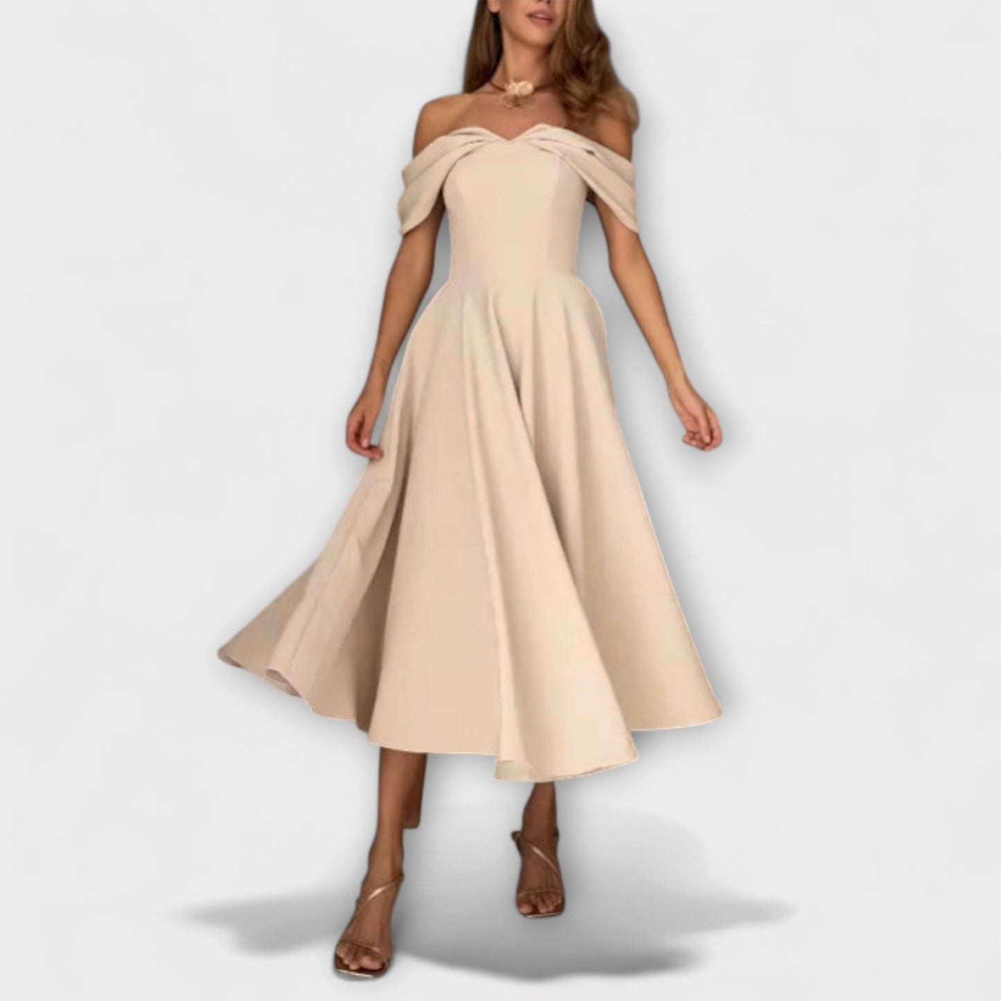 Romy - Off-Shoulder Drapert Maxi Kjole for Arrangementer