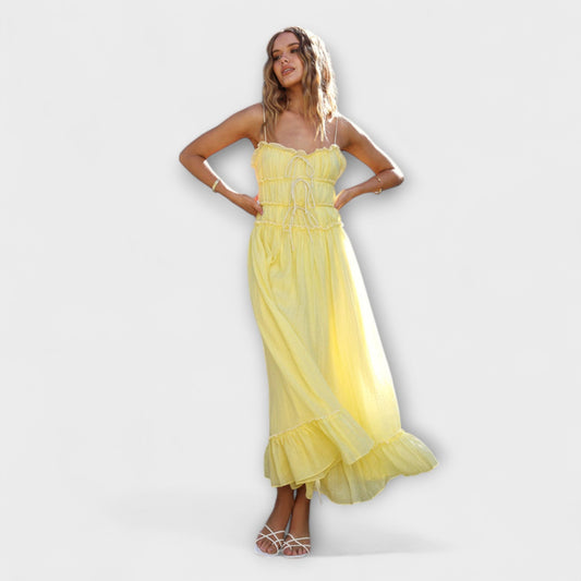 Celine - Chic Volangkant Midi Kjole for Arrangementer