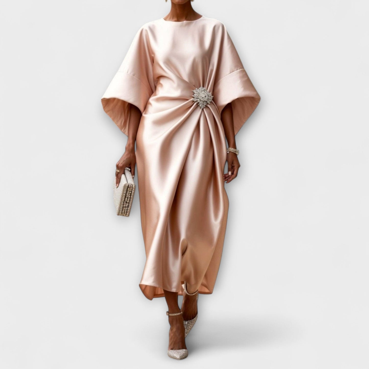 Elegant Shimmer Satin Maxi Kjole for Spesielle Anledninger