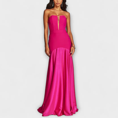 Vada Off-Shoulder Maxi Kjole i Flytende Stoff