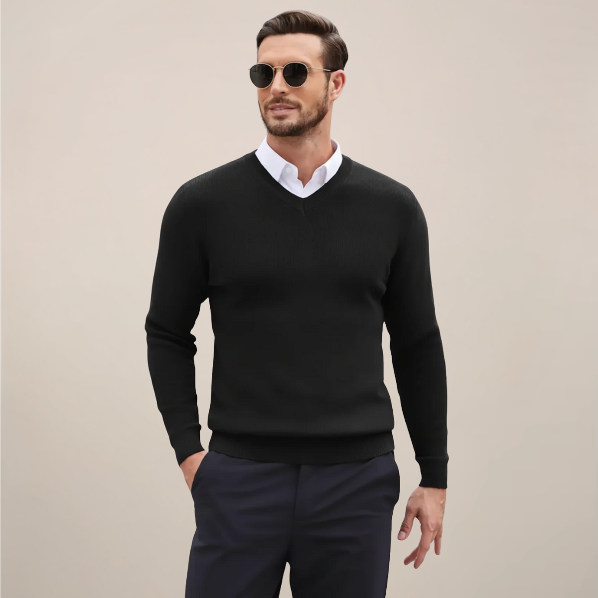 Herres klassiske V-hals strikkegenser for høst og vinter