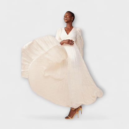 Elsa Cream Maxi Kjole – Ideell for Sommerarrangementer