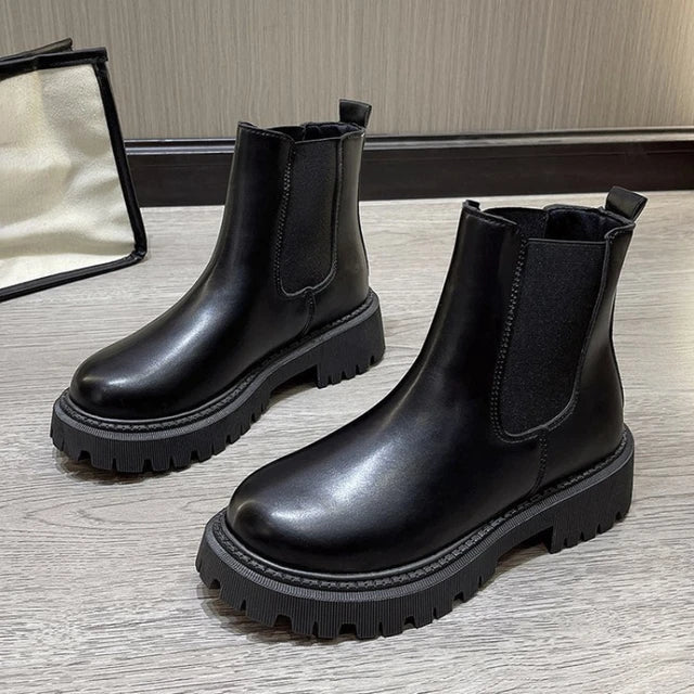 Chic Chelsea Boots for All Occasions