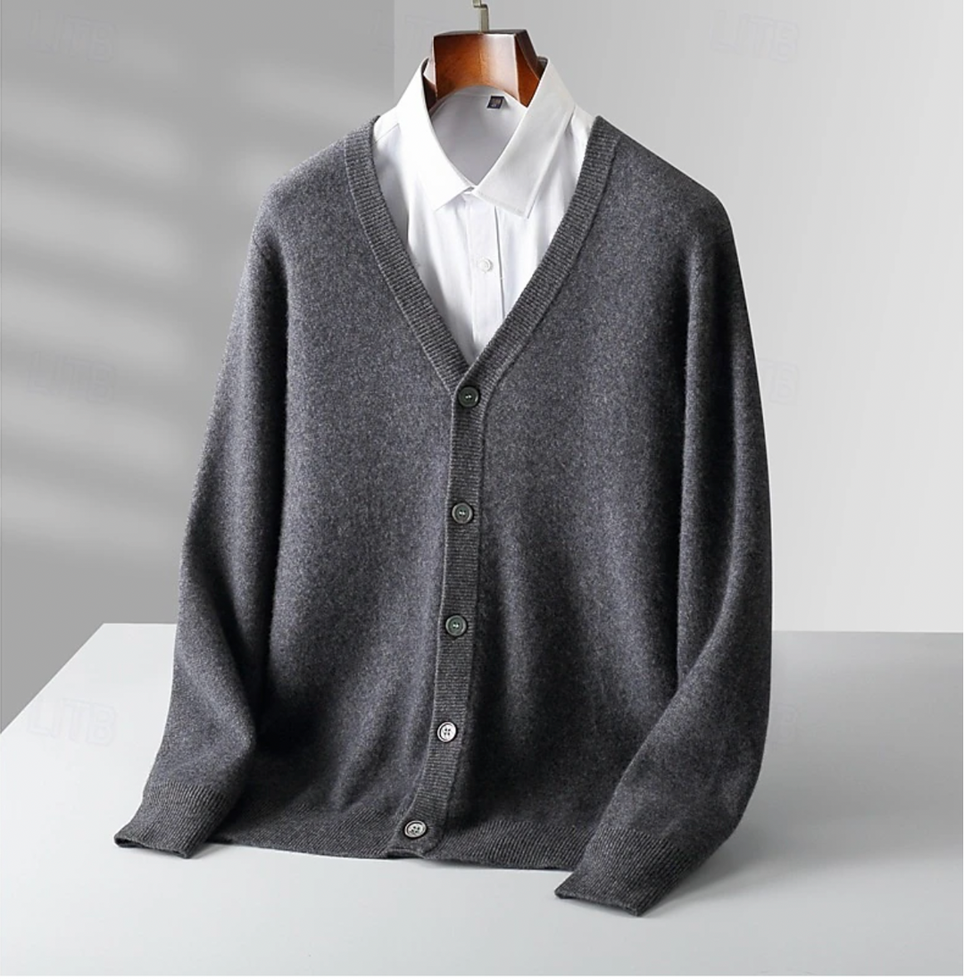 Men’s Classic V-Neck Cardigan for Year-Round Wear