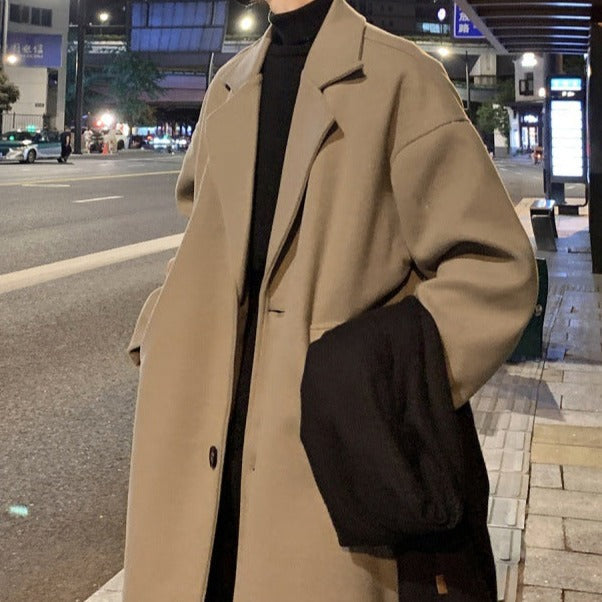 Herres Lang Beltefrakk – Klassisk Ulldesign for Formelle Anledninger