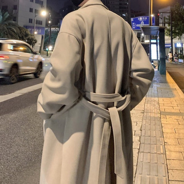 Herres Lang Beltefrakk – Klassisk Ulldesign for Formelle Anledninger