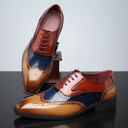 Herresko i patentlær med broguedetaljer – Stilig wingtip-design for formelle anledninger