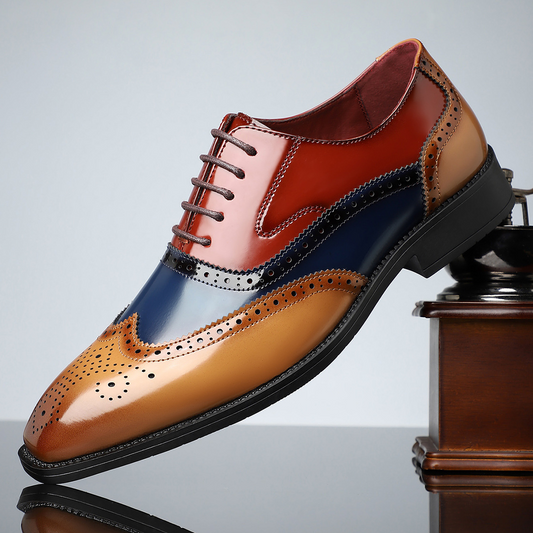 Herresko i patentlær med broguedetaljer – Stilig wingtip-design for formelle anledninger