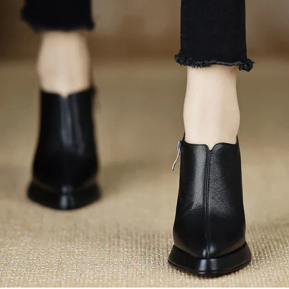 Carina Chic Hæler for Alle Anledninger