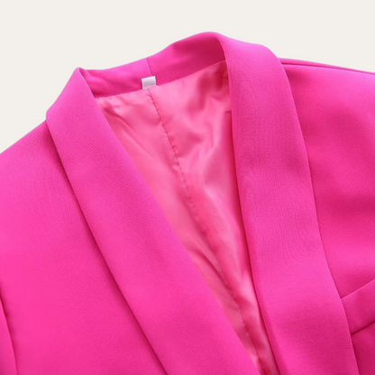 Chic kvinnelig blazer og vide bukser sett for stilige anledninger