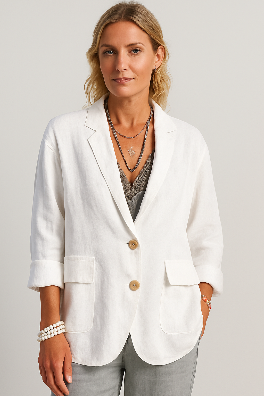 Chic Hvit To-Knapp Blazer for Kvinner