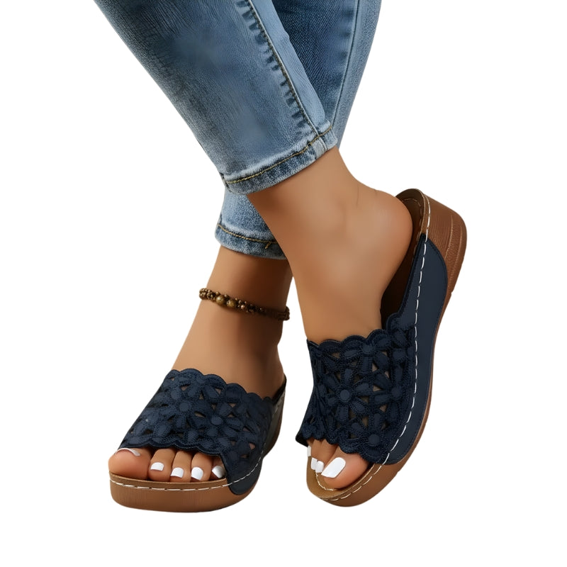 Blomsterutskjærte Kvinneplattform Sandaler for Sommerutflukter