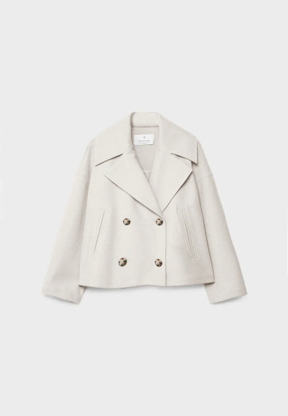 Chic Women's Short Coat - Stylish Wide Lapels & Button Front for Every Occasion