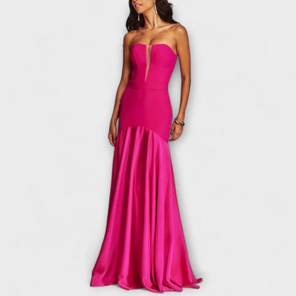 Vada Off-Shoulder Maxi Kjole i Flytende Stoff