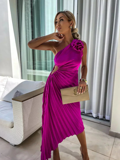 Bryllupsgjeste-kjole med blomstermotiv