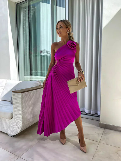 Bryllupsgjeste-kjole med blomstermotiv