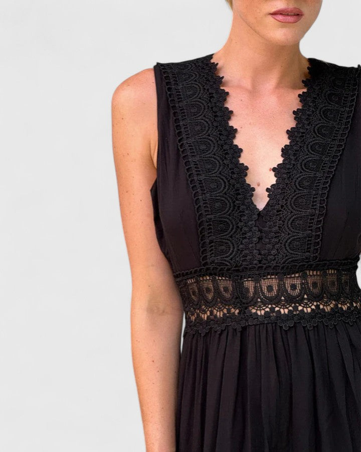 Alena | Chic Midi Kjole for Hver Anledning